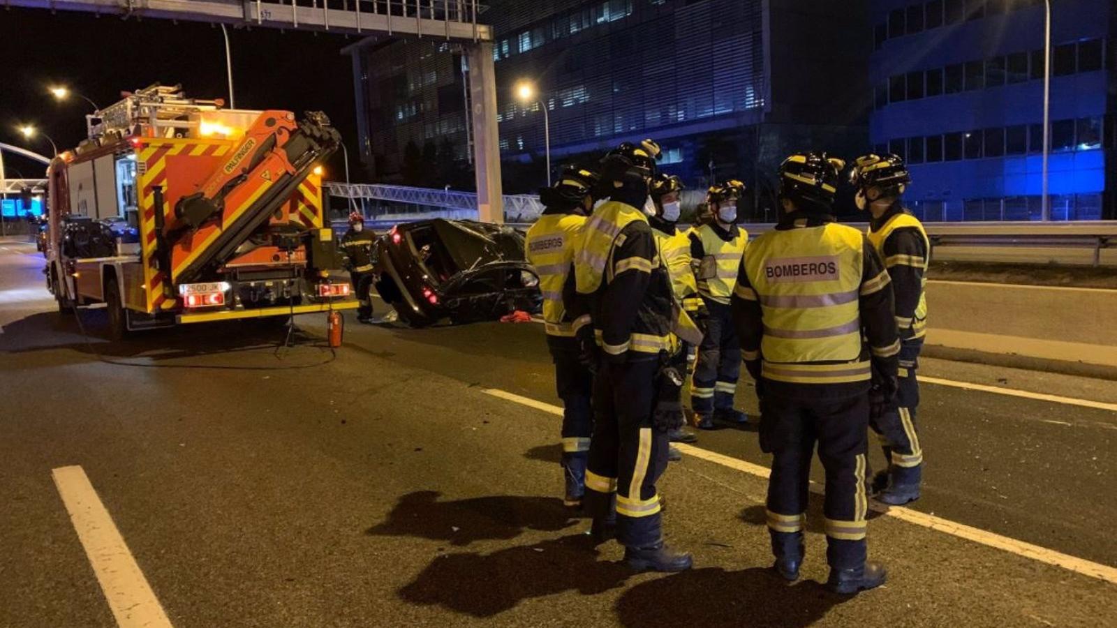 Un muerto y un herido grave en un choque frontal entre dos vehículos en la A2 Un muerto y un herido grave en un choque frontal entre dos vehículos en la A2