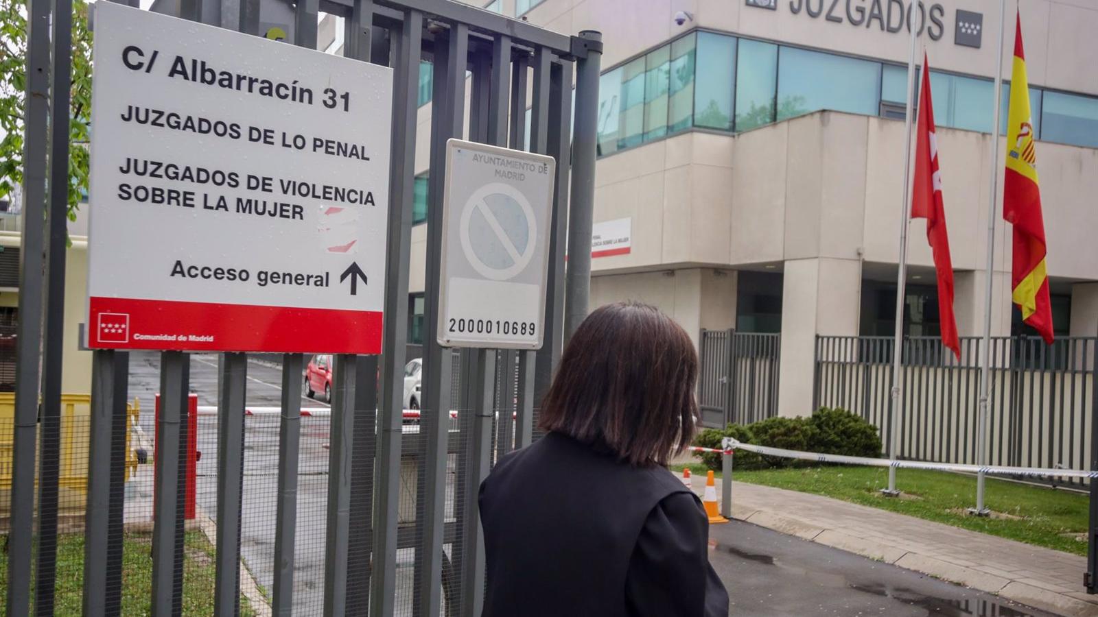 A juicio un exconcursante de 'GH Revolution' acusado de abusos sexuales dentro de la casa de Guadalix