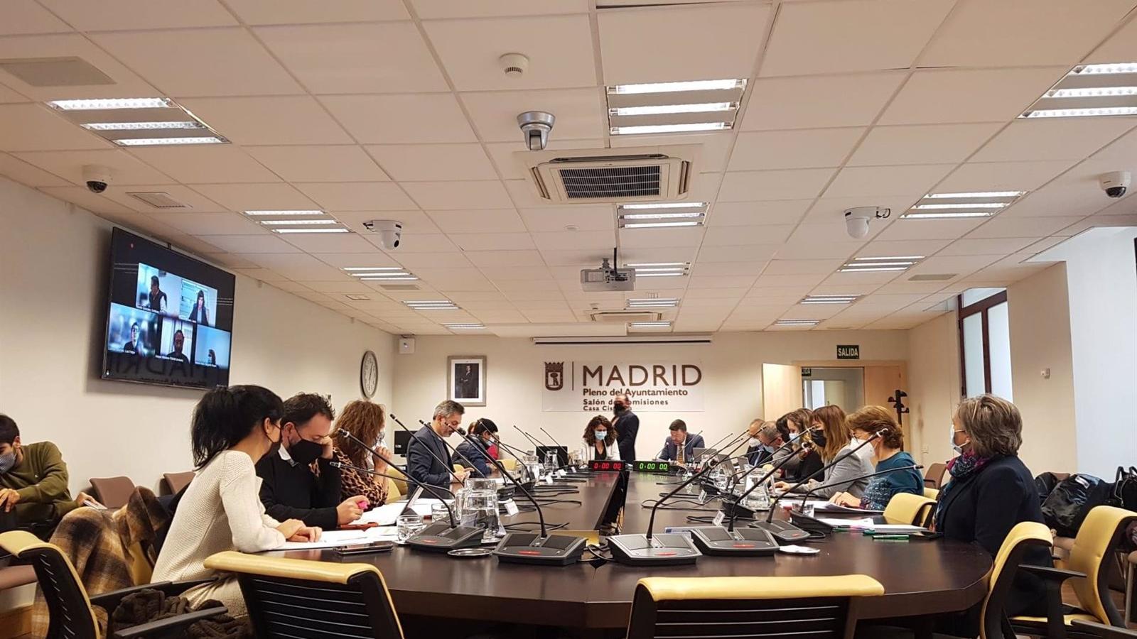 El Ayuntamiento de Madrid pondrá en marcha un plan de apoyo psicoeducativo a niños y jóvenes en absentismo escolar