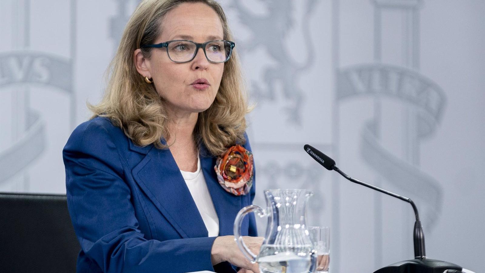 Calviño avisa de que el alza de precios se mantendrá en 2022 Calviño avisa de que el alza de precios se mantendrá en 2022