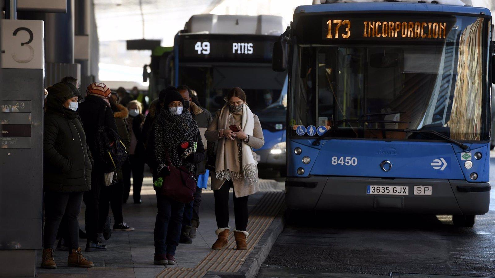 Los usuarios de la EMT aumentaron un 86% en enero y subieron un 35,5% los viajeros en Metro