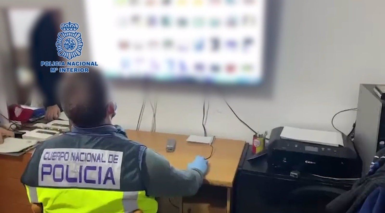 Diez detenidos y 30.000 archivos pedófilos intervenidos desde 2019 en una operación policial en varias provincias