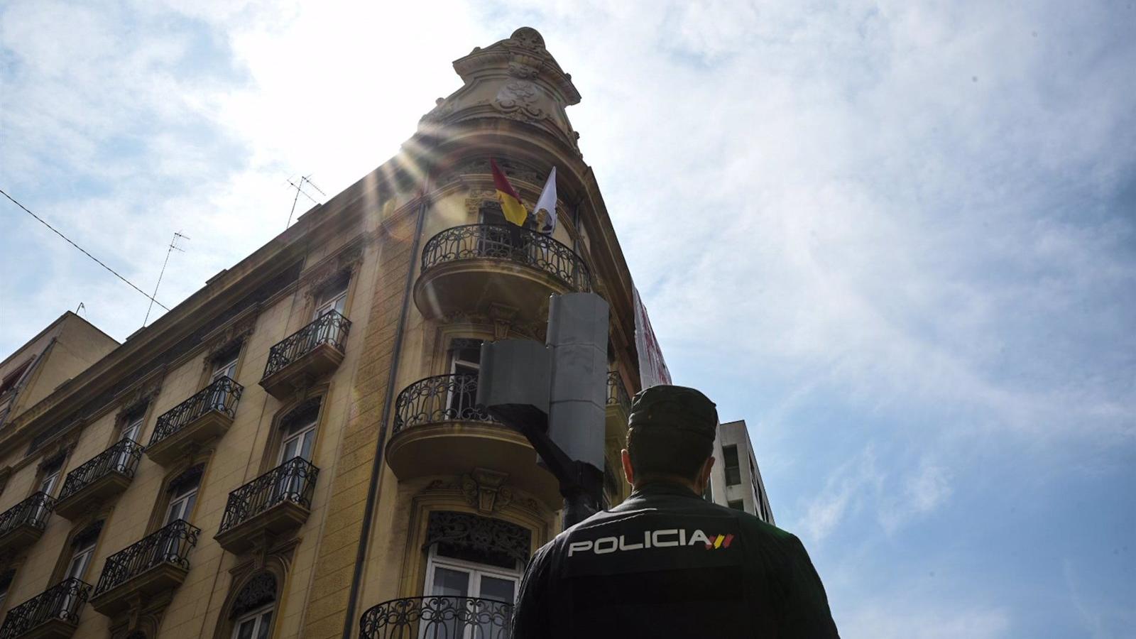 La Delegada del Gobierno pide, en caso de okupación, avisar rápido a la Policía para desalojar en 24 horas