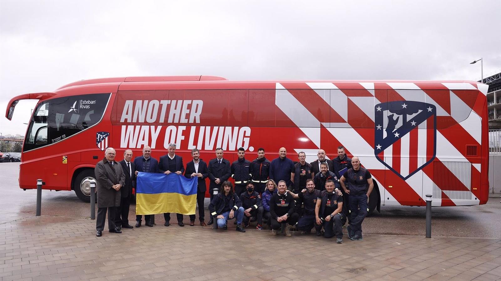 El Atlético y la Comunidad fletan un autobús con ayuda humanitaria y para recoger a 30 refugiados ucranianos