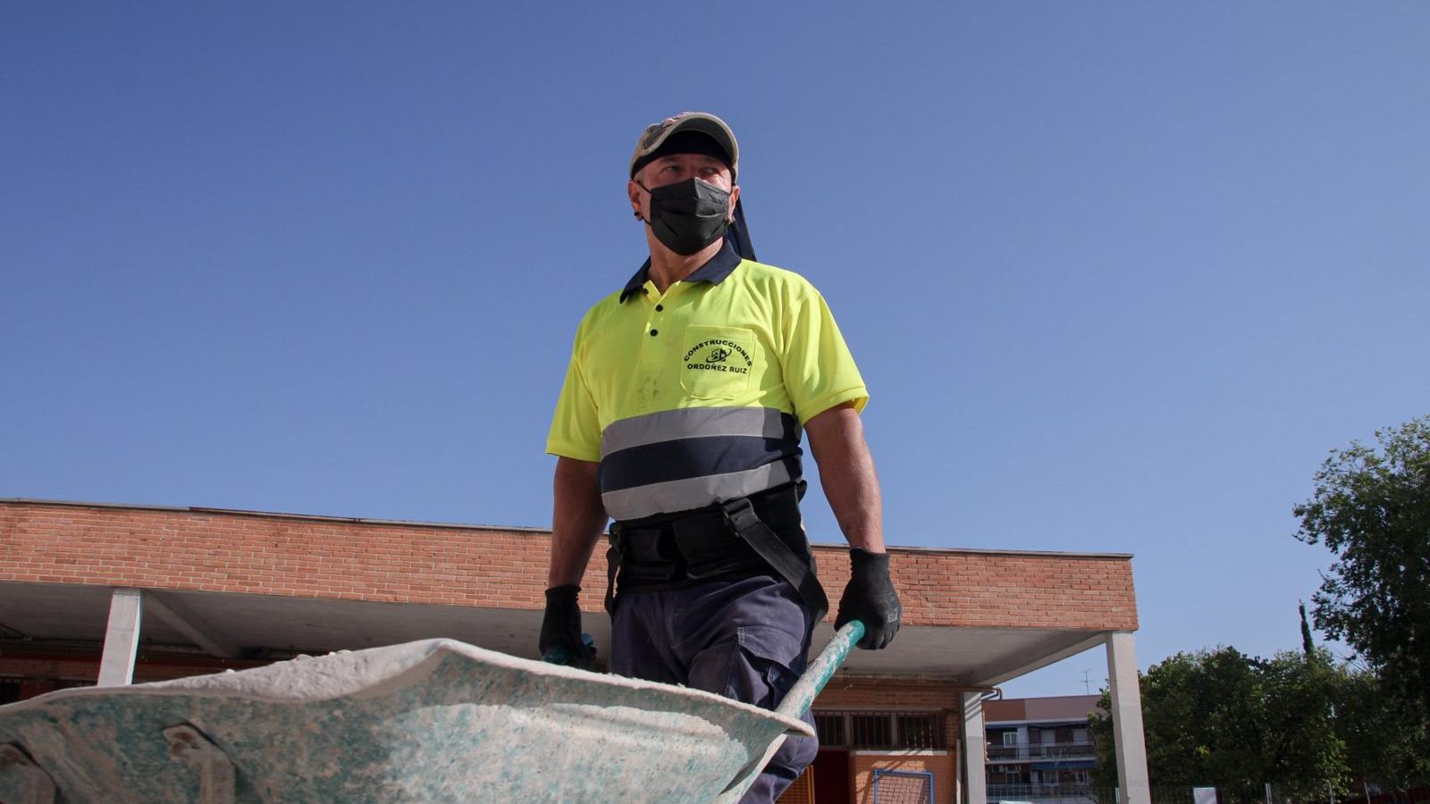 Paradas las obras de 14 centros educativos de la Comunidad por falta de materiales Paradas las obras de 14 centros educativos de la Comunidad por falta de materiales