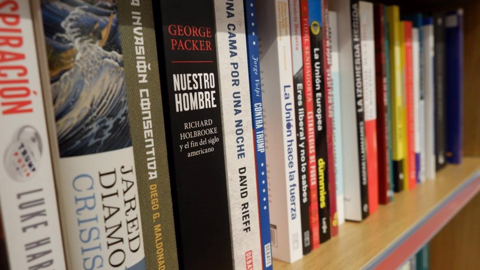 Las bibliotecas municipales refuerzan sus fondos con compras a librerías madrileñas por seis millones de euros