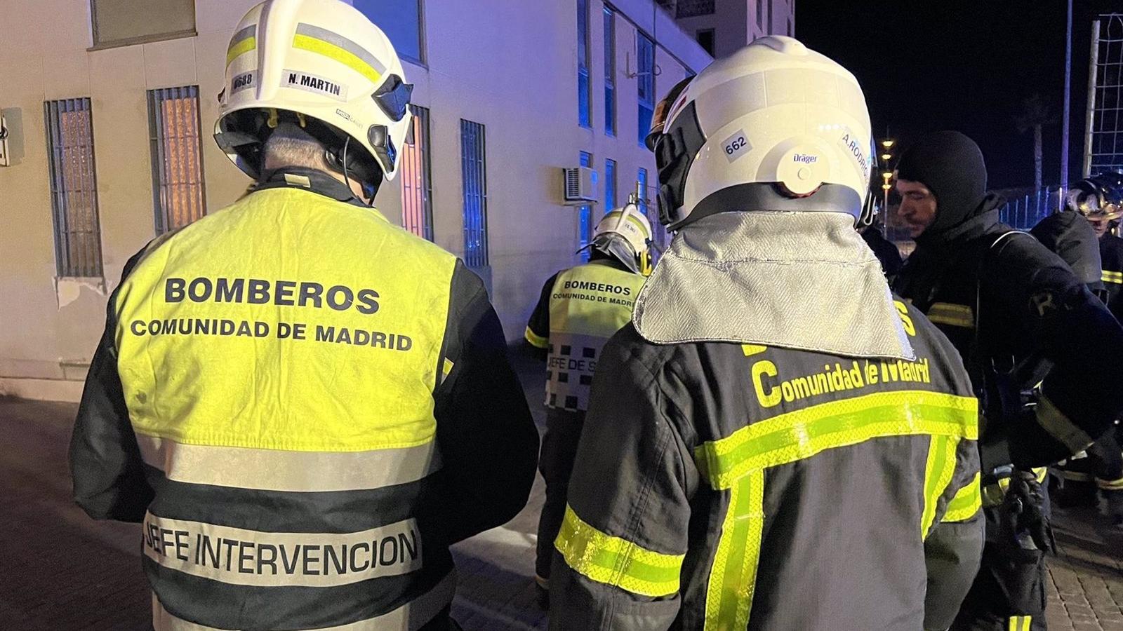 Un intoxicado leve en el incendio en una residencia de ancianos de Guadarrama