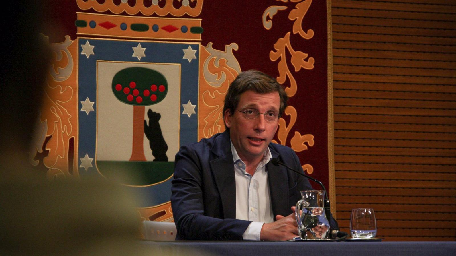 Martínez-Almeida dice que tuvo constancia de la presunta intervención de un familiar en los contratos a través de la prensa