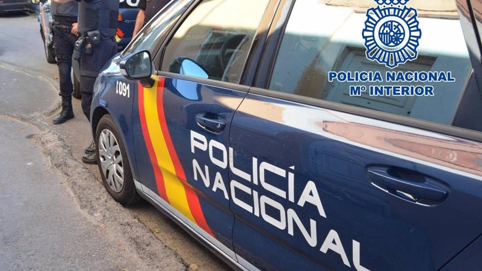 Un agente fuera de servicio evita el robo en el interior de un vehículo en Chamberí y detiene 'in fraganti' al autor Un agente fuera de servicio evita el robo en el interior de un vehículo en Chamberí y detiene 'in fraganti' al autor