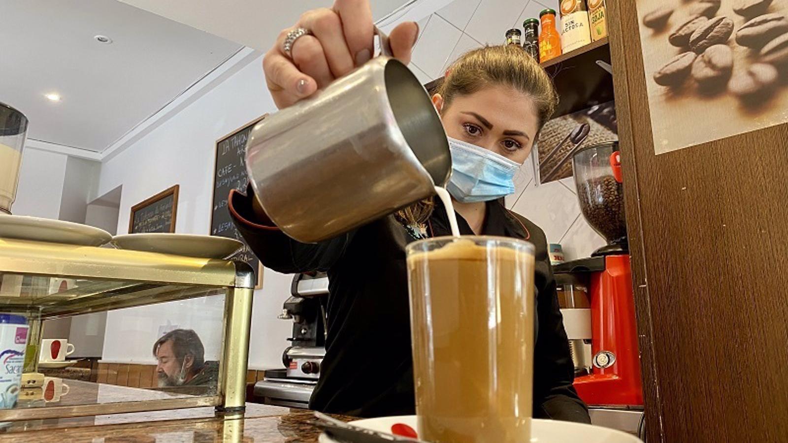 La Seguridad Social gana 4.110 cotizantes extranjeros en marzo en la Comunidad, un 0,88% más La Seguridad Social gana 4.110 cotizantes extranjeros en marzo en la Comunidad, un 0,88% más