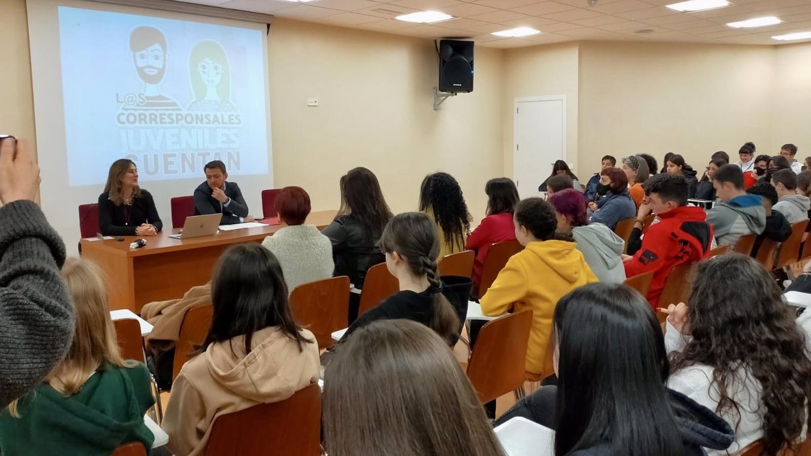 El I Encuentro Regional de Corresponsales Juveniles reúne a un centenar de participantes en Buitrago de Lozoya