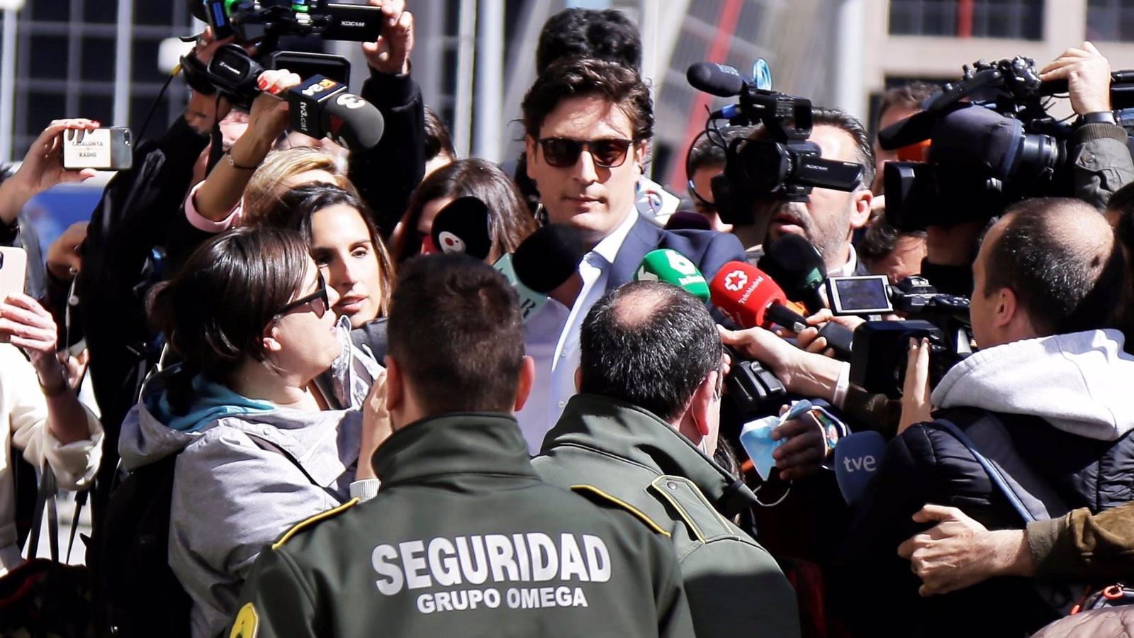El juez Adolfo Carretero retira el pasaporte a Luis Medina y a Alberto Luceño El juez Adolfo Carretero retira el pasaporte a Luis Medina y a Alberto Luceño