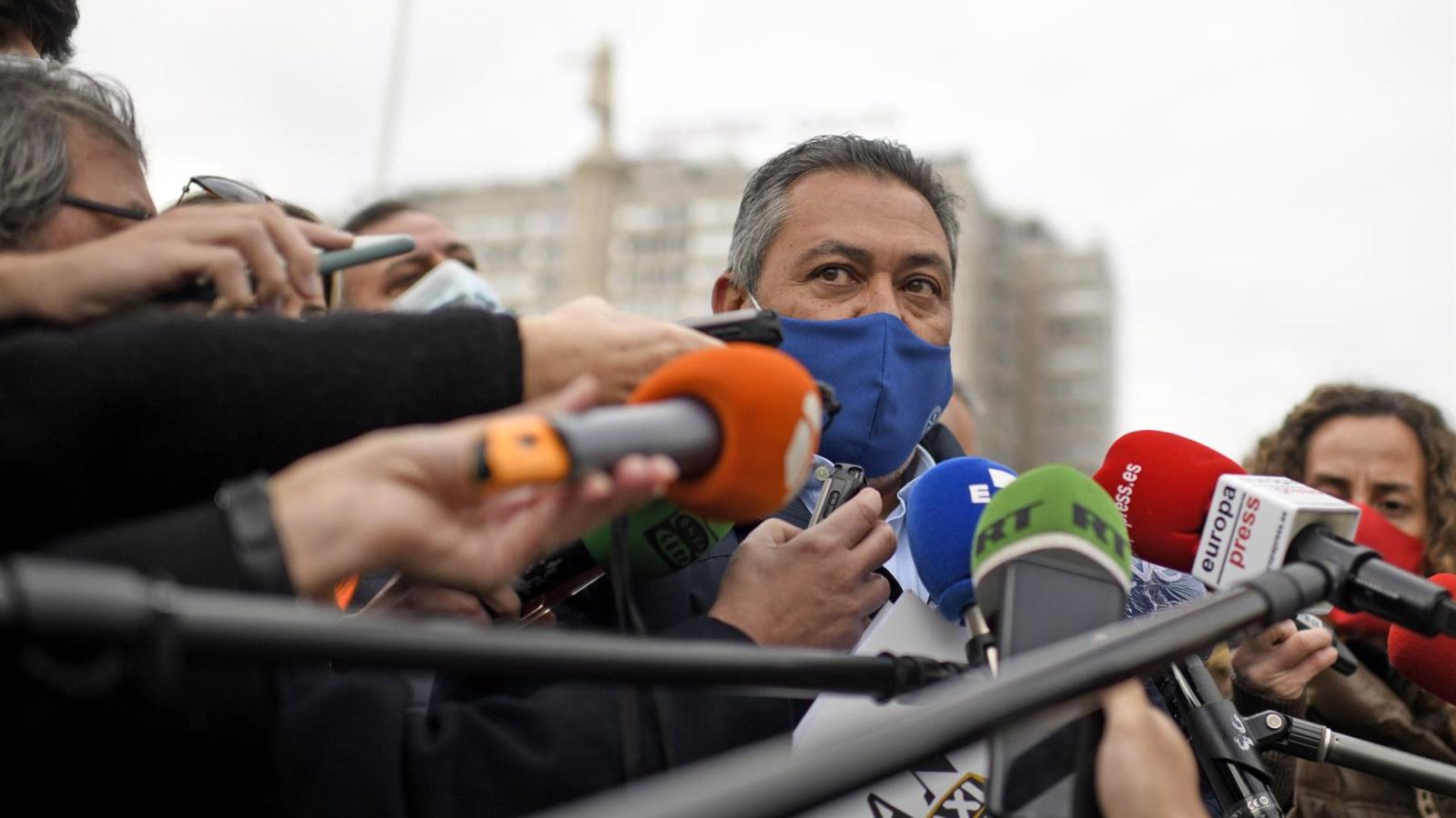 Taxistas madrileños denunciarán a la Comunidad por presunta prevaricación al permitir que los VTC sigan operando en octubre