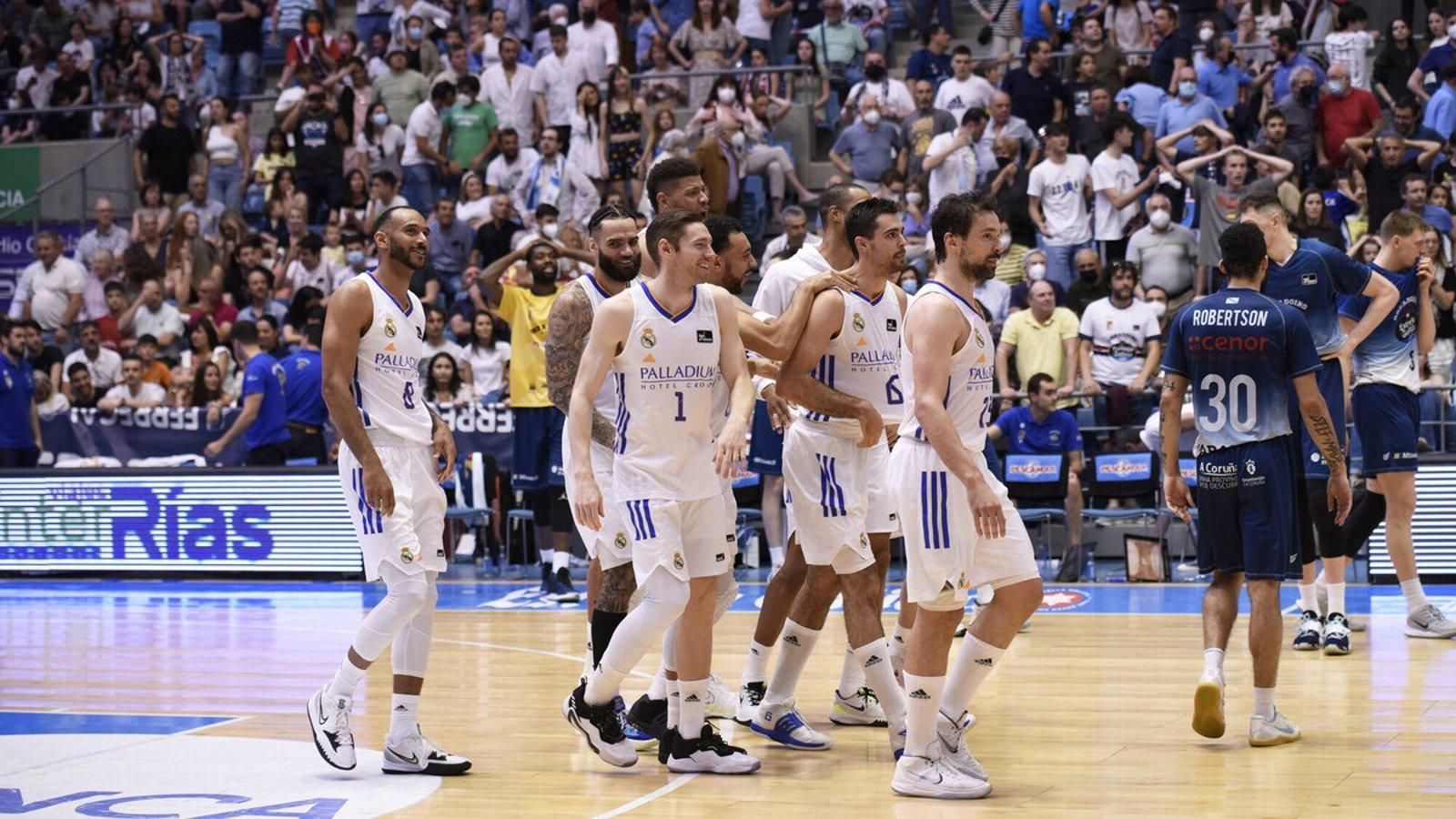 El Real Madrid en su visita al Obradoiro se asegura el segundo puesto para los 'playoffs' de la Liga Endesa