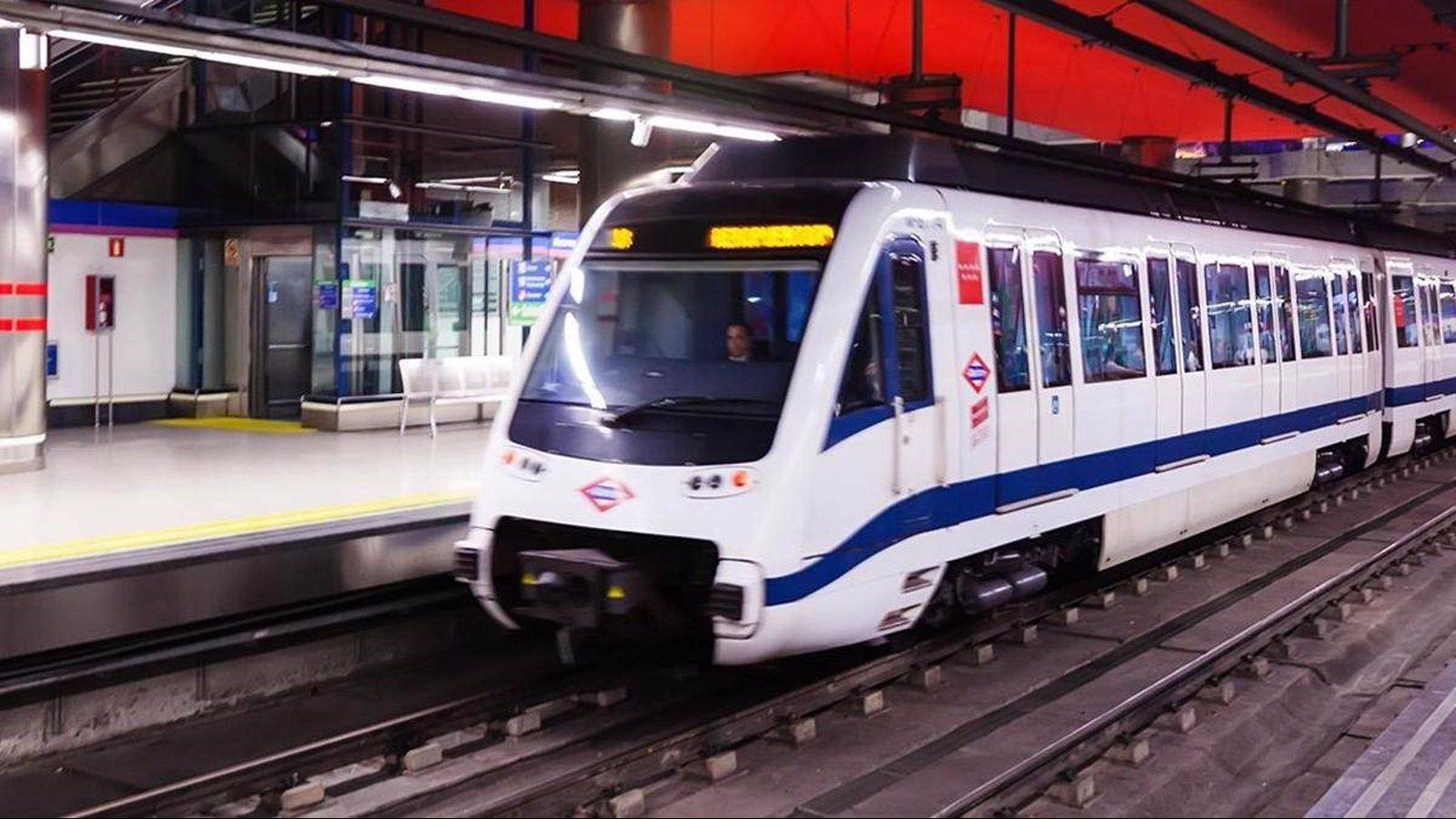 Detenido un hombre por agredir a intentar tirar a otro a las vías del Metro de San Cristóbal