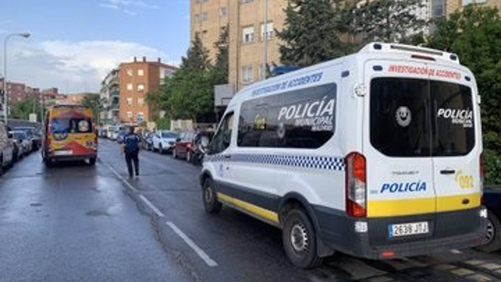 Herido grave un motorista de 27 años tras chocar contra un turismo en el Paseo de la Castellana