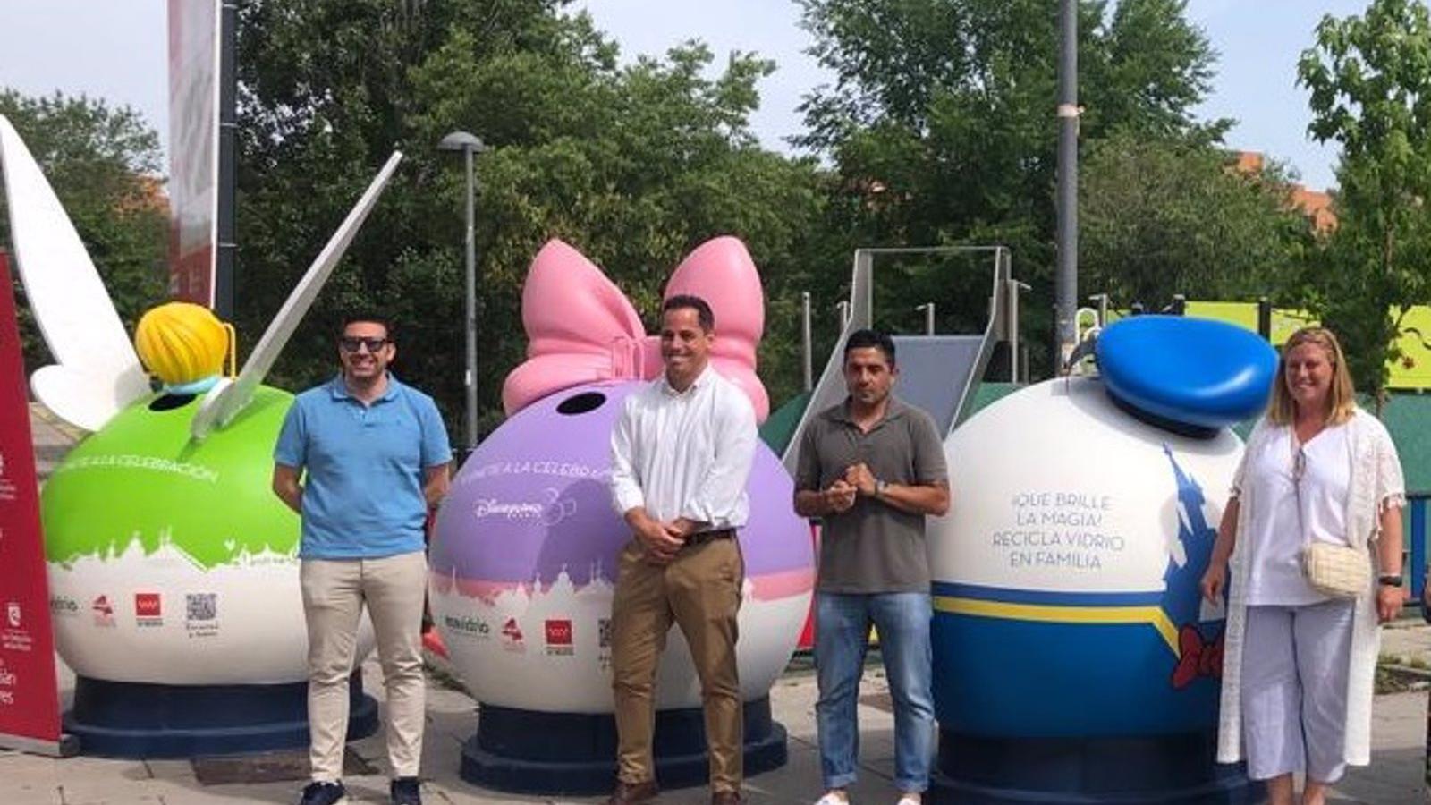 Los contenedores con temática de Disney llegan a las calles de Sanse para fomentar el reciclaje