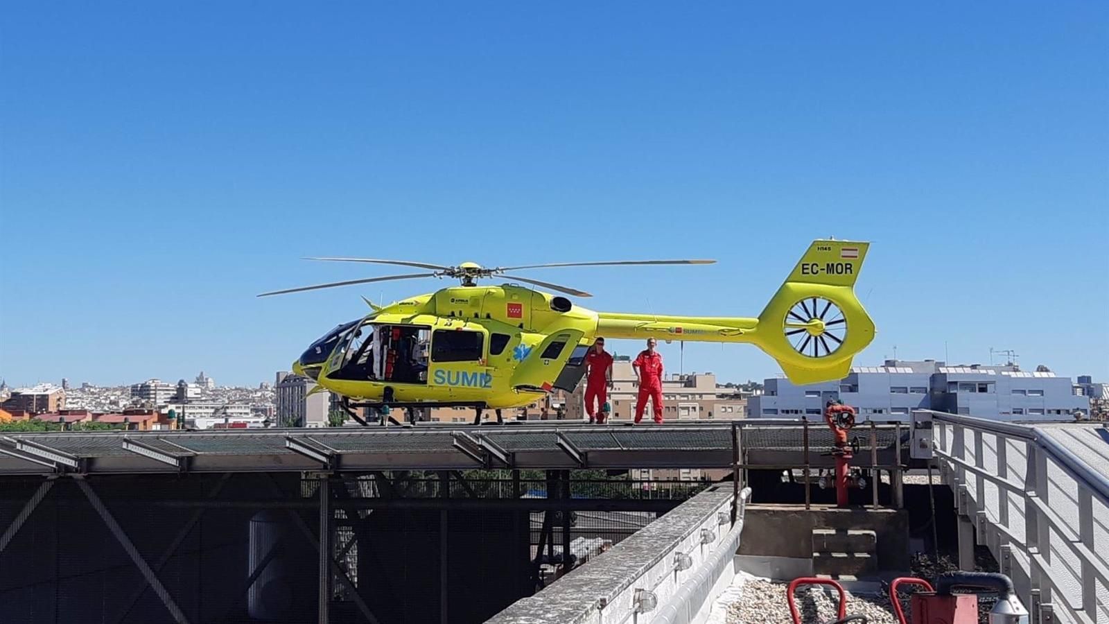 Herido grave un hombre de 61 años tras caerse de su moto en la M-318 en Colmenar de Oreja