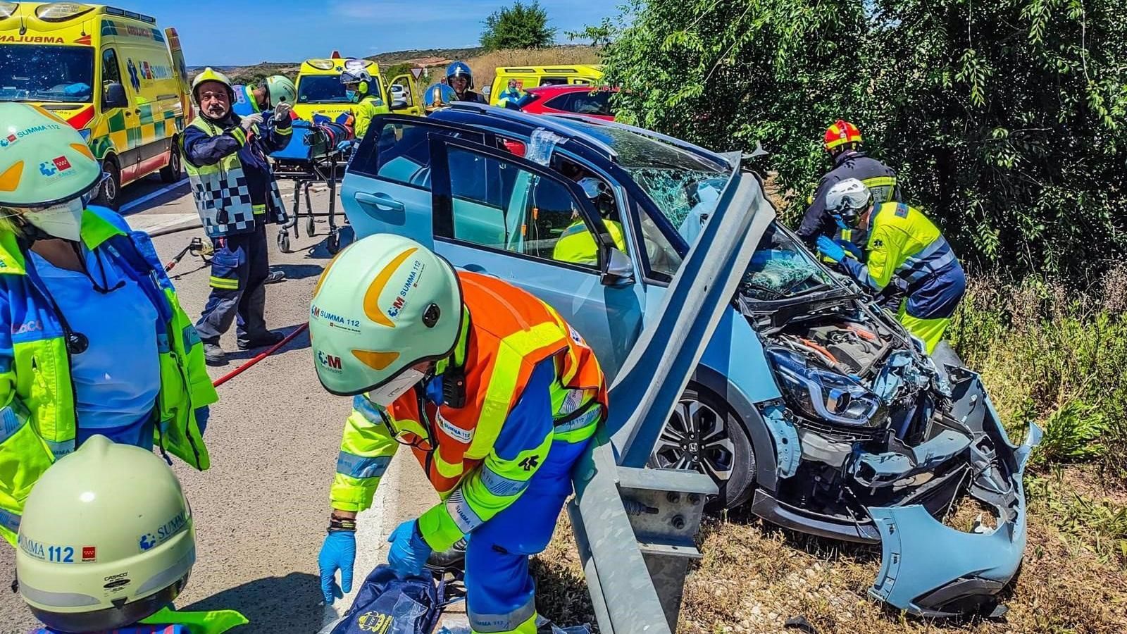  Seis heridos, uno de ellos grave, en un choque frontolateral entre dos vehículos en Valdacerete