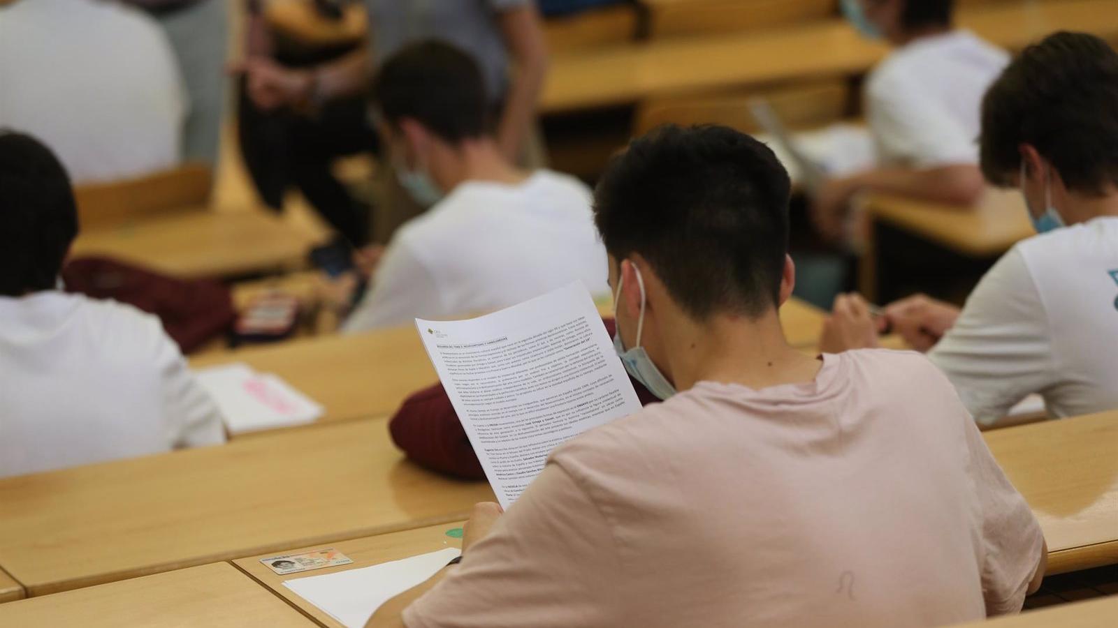Más de 38.200 estudiantes se presentan a las pruebas de la EvAU en la Comunidad