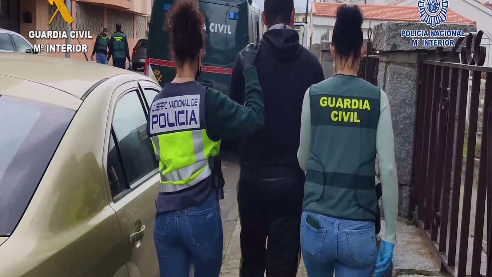 Desmantelada una banda dedicada a estafar a 500 internautas en la venta de coches por subasta