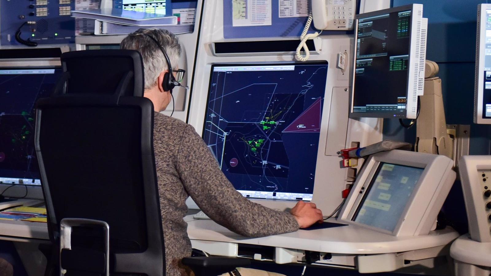 El centro de control de Madrid gestionó 400.355 vuelos hasta mayo y recupera un 85,3% del tráfico prepandemia