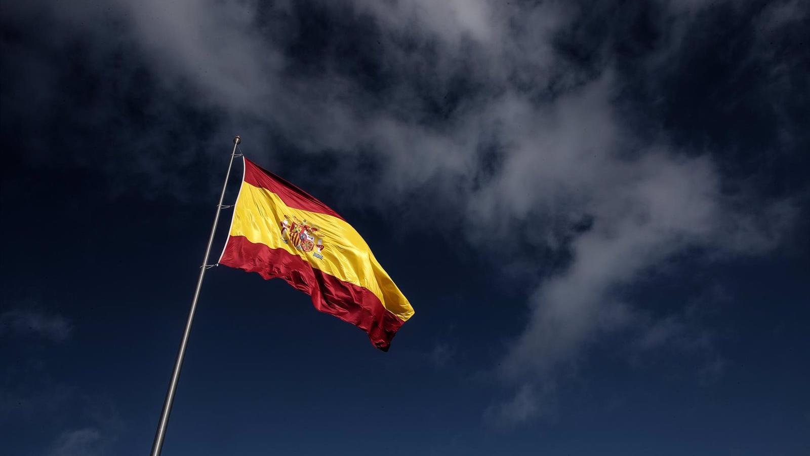 Vox quiere que vuelvan a instalarse los mástiles en el parque Olof Palme de Usera y que ondee la bandera de España
