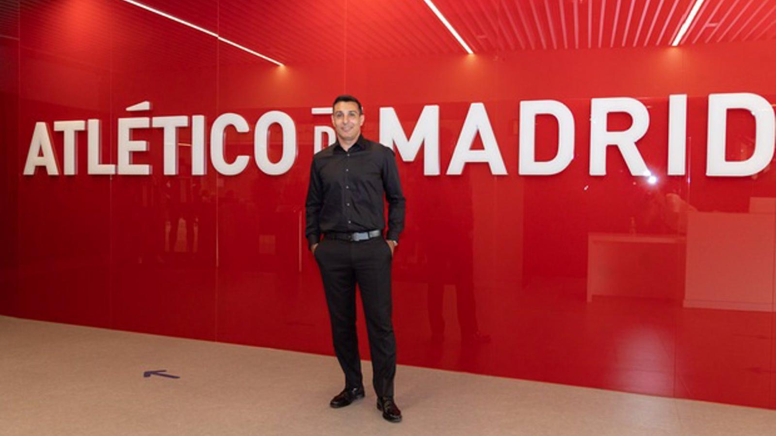 El exfutbolista argentino Gustavo López se incorpora al cuerpo técnico del Atlético de Madrid