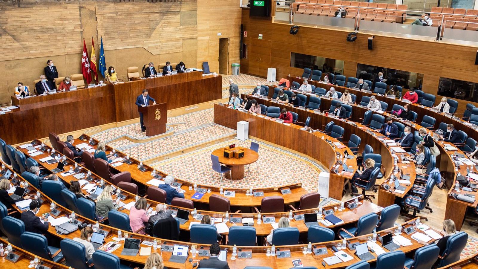 La izquierda se abre a apoyar la propuesta de Vox de habilitar en julio la actividad en la Asamblea La izquierda se abre a apoyar la propuesta de Vox de habilitar en julio la actividad en la Asamblea