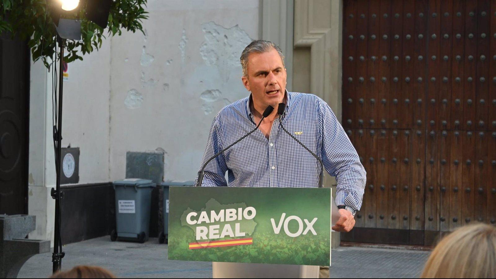 Villacís afea a Ortega Smith su ausencia por estar de campaña