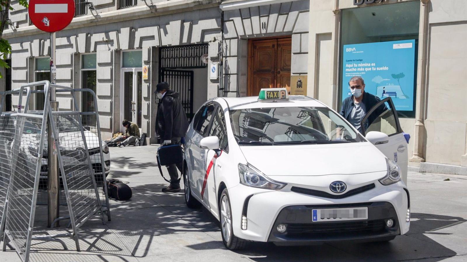 El Ayuntamiento de Madrid habilitará tres millones en subvenciones para continuar con la renovación verde del taxi