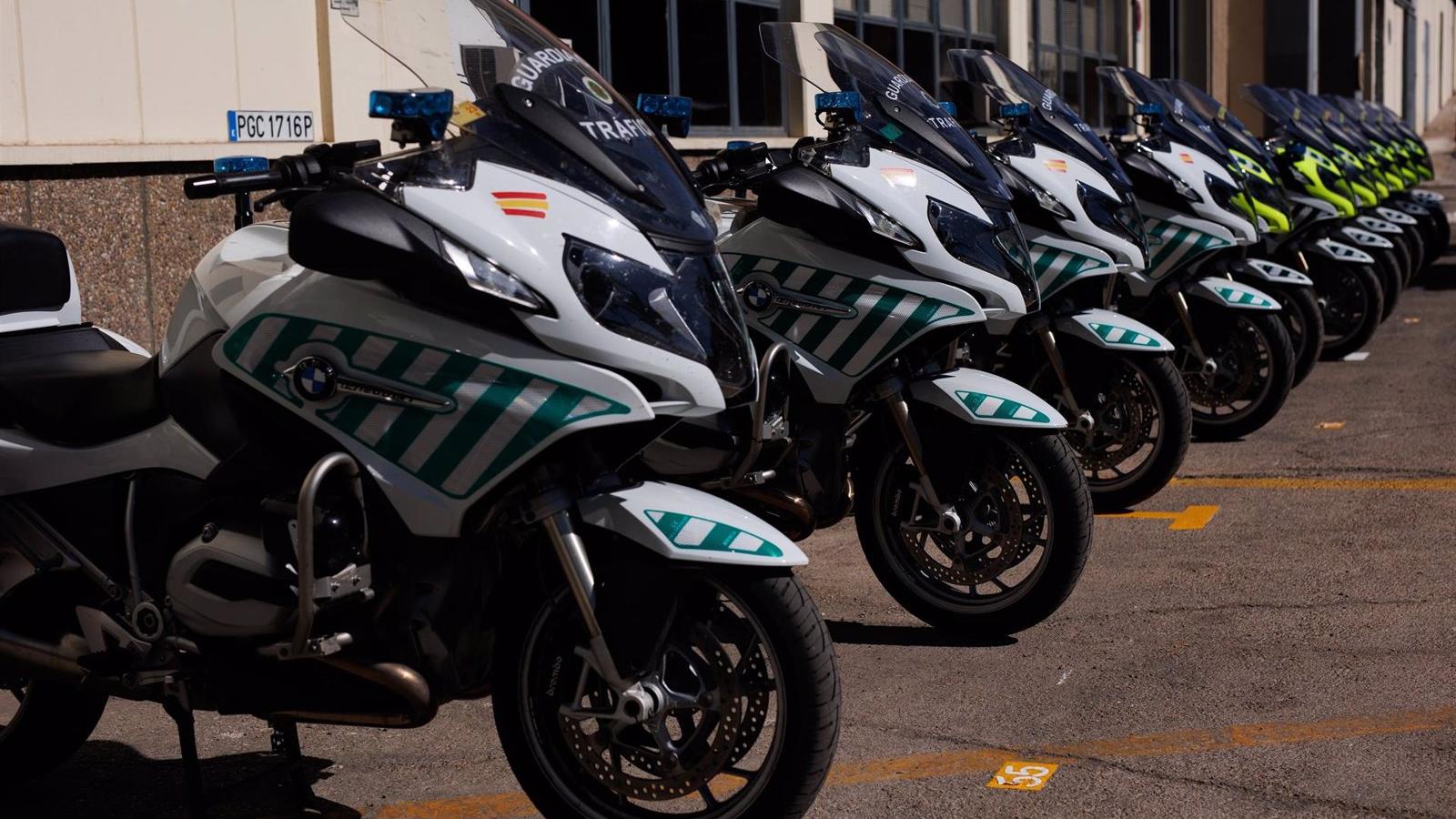 La Guardia Civil despliega más de 370 vehículos para el dispositivo de tráfico La Guardia Civil despliega más de 370 vehículos para el dispositivo de tráfico