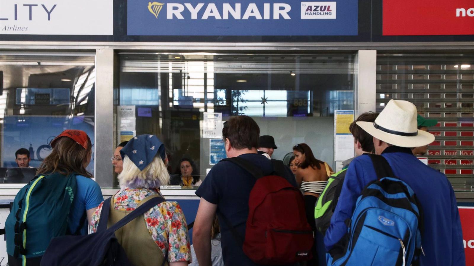 12 jornadas más de huelga de Ryanair en julio