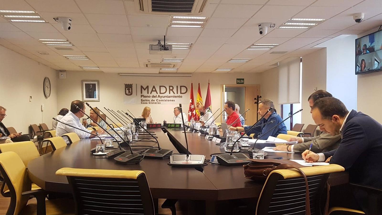 El Ayuntamiento de La capital controlará anualmente con una empresa externa las condiciones de la concesión al Atlético durante 75 años