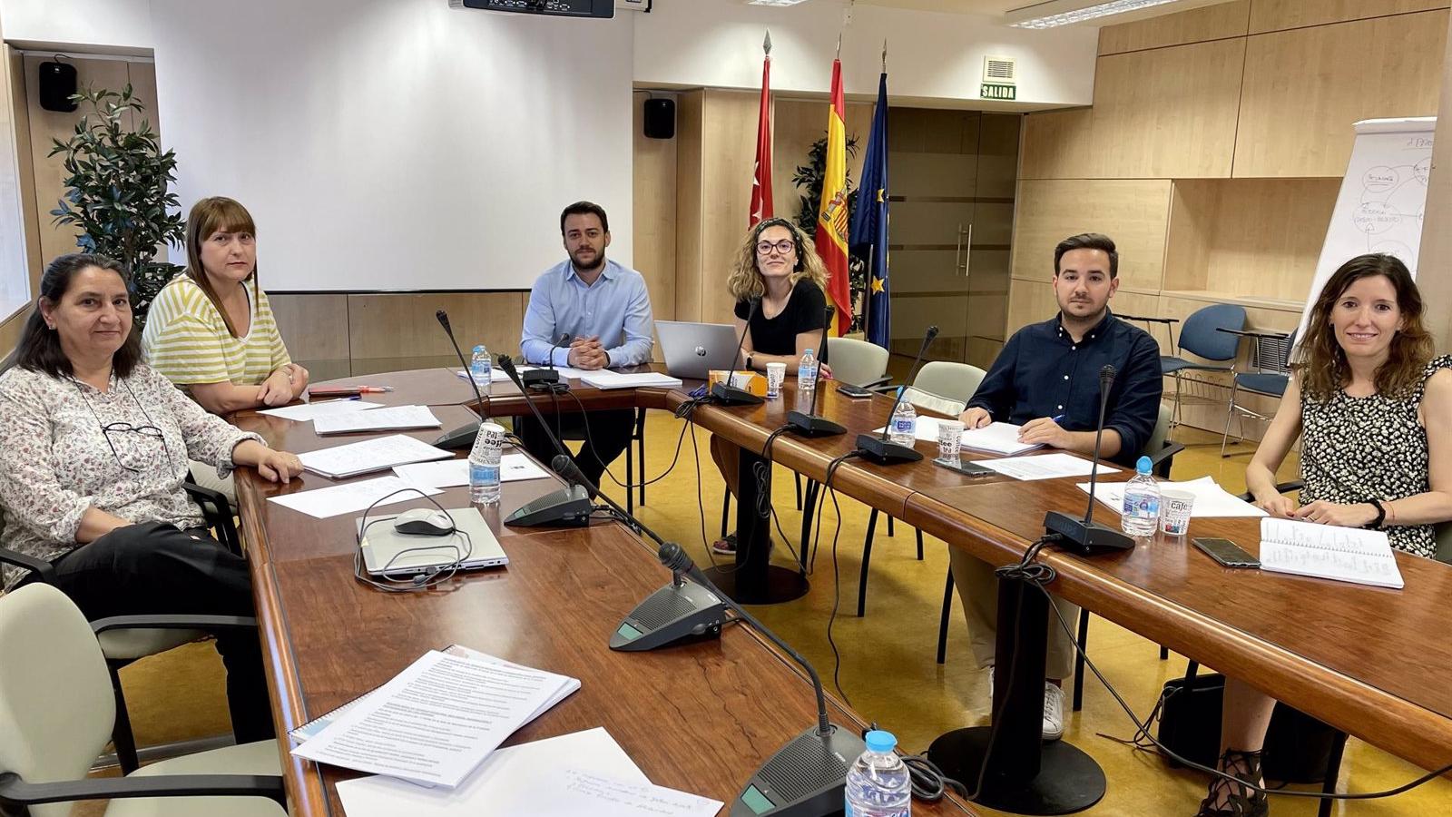 La Comunidad impulsa cuatro comisiones de jóvenes para abordar mejoras en Empleo, Educación, Salud Mental e Igualdad