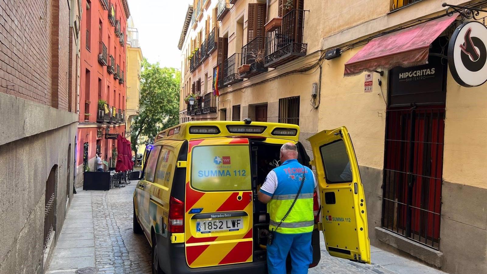  La mujer detenida por matar a su novia en el centro de Madrid, en comisaría tras su ingreso en un hospital