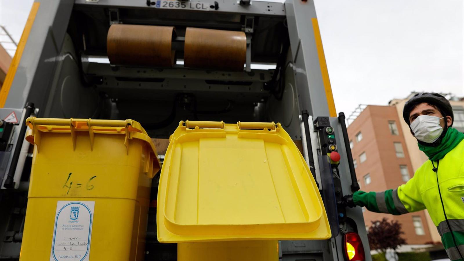 Los vecinos de Torrejón podrán depositar residuos en los diez puntos limpios móviles de barrio cercanos a las viviendas
