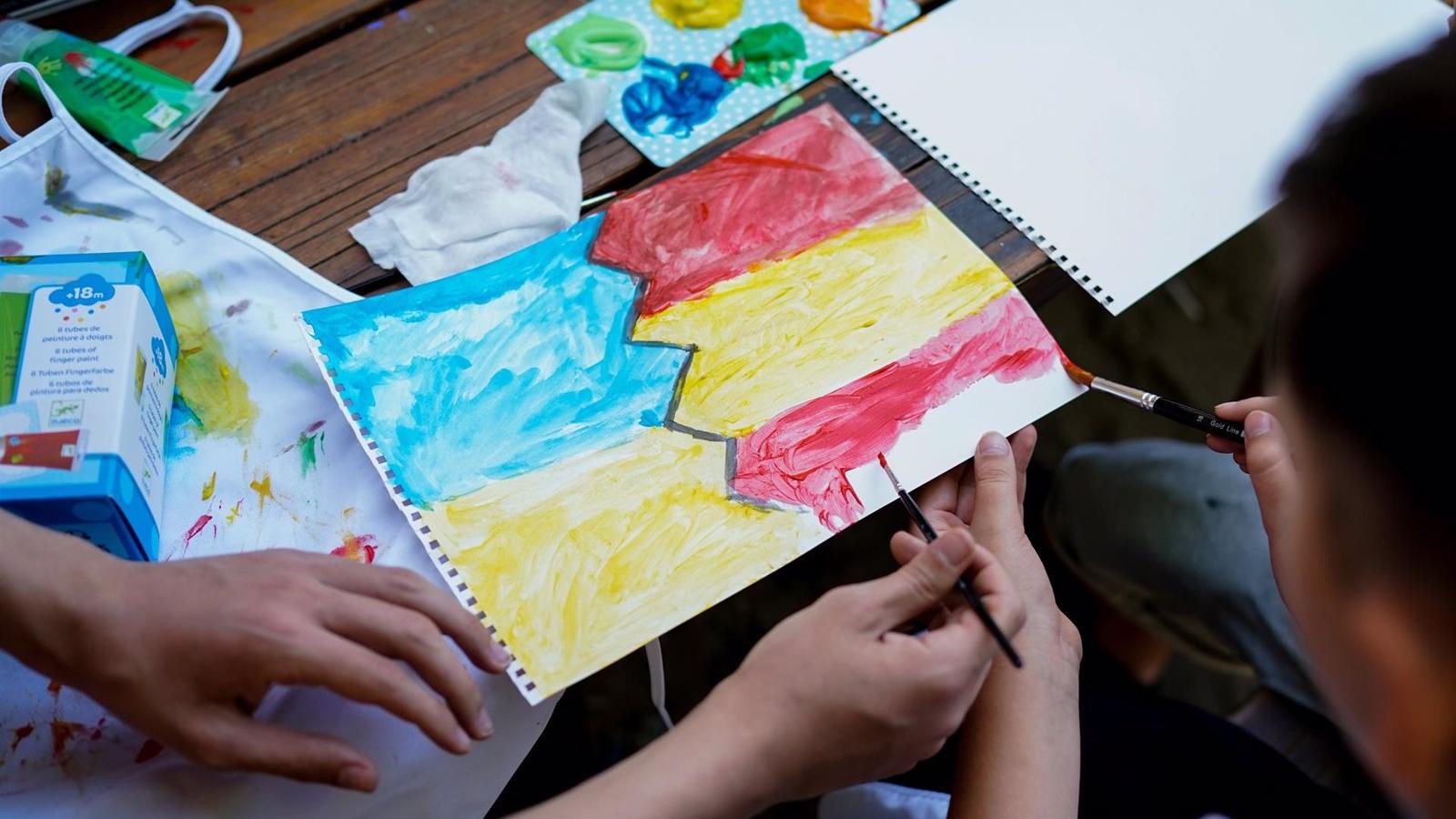 Más de un centenar de menores ucranianos refugiados asisten a actividades de verano en albergues madrileños