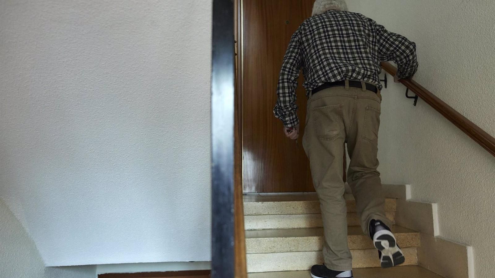 El Gobierno regional adaptará las residencias de mayores a través de los fondos europeos para potenciar la "atención personalizada"