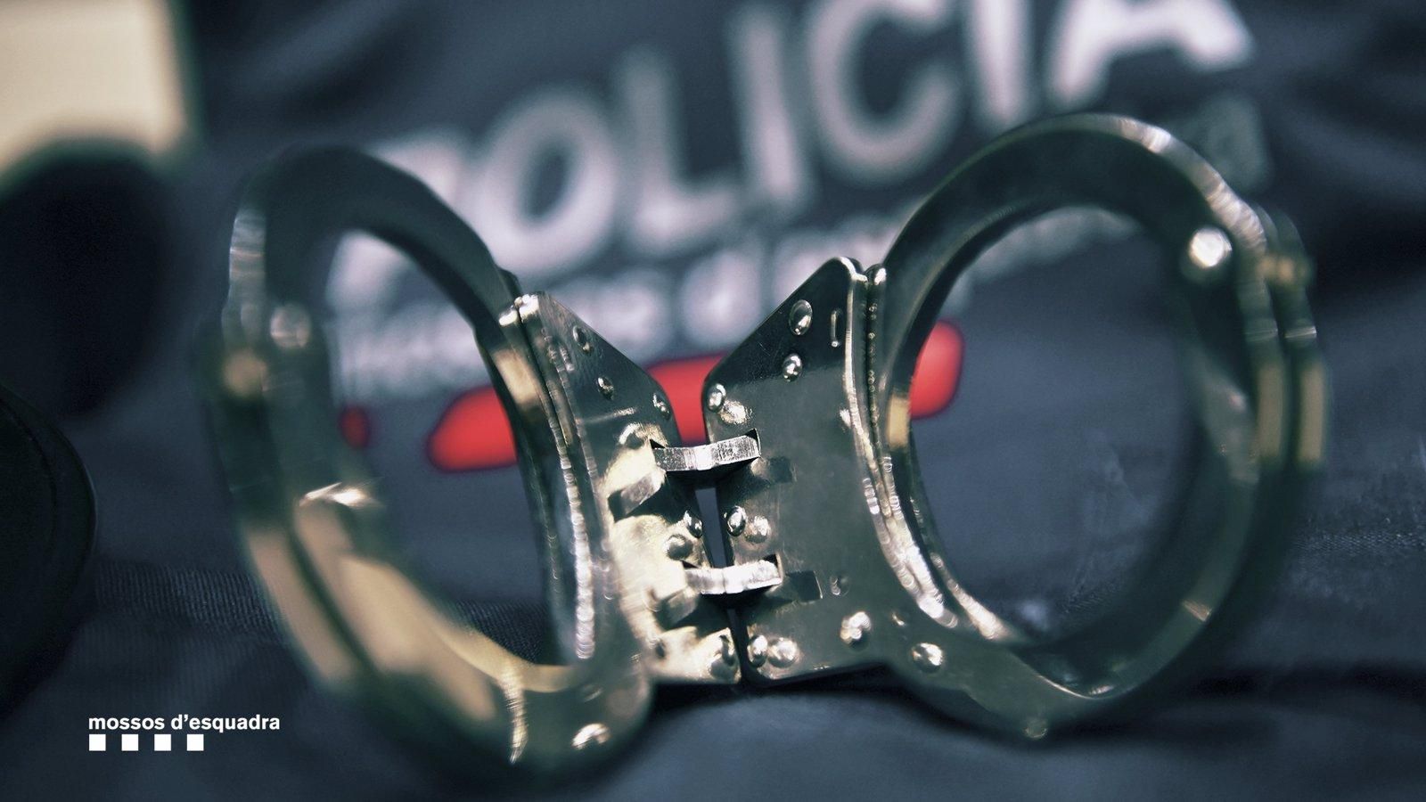Detenido un hombre
en Tarragona por el robo del cable que interrumpe la línea de AVE Barcelona-Madrid