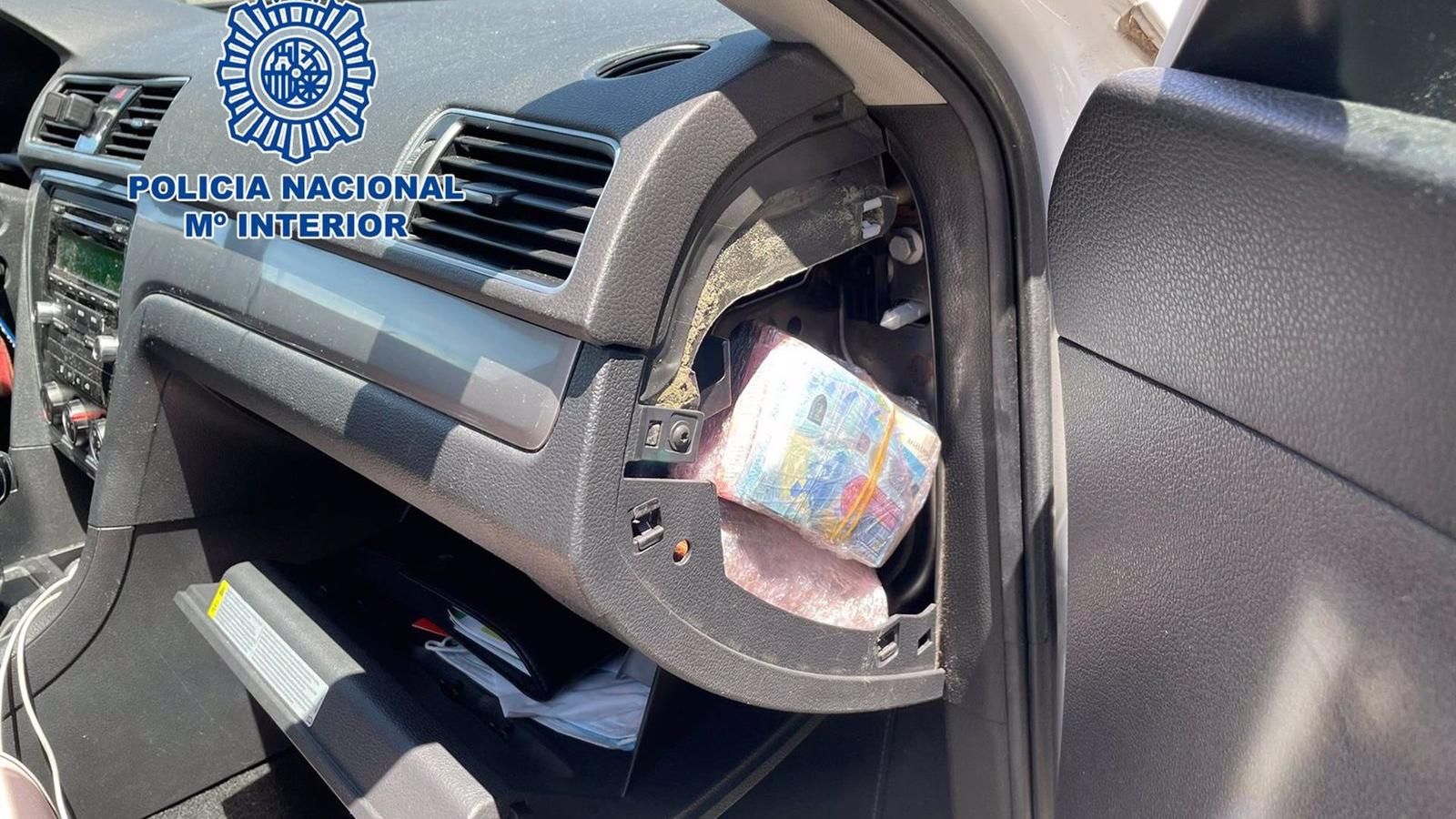Detenida la 'Reina de Ronda' y dos personas más con 11 Kg cocaína llegados a Madrid en un vuelo desde Colombia
