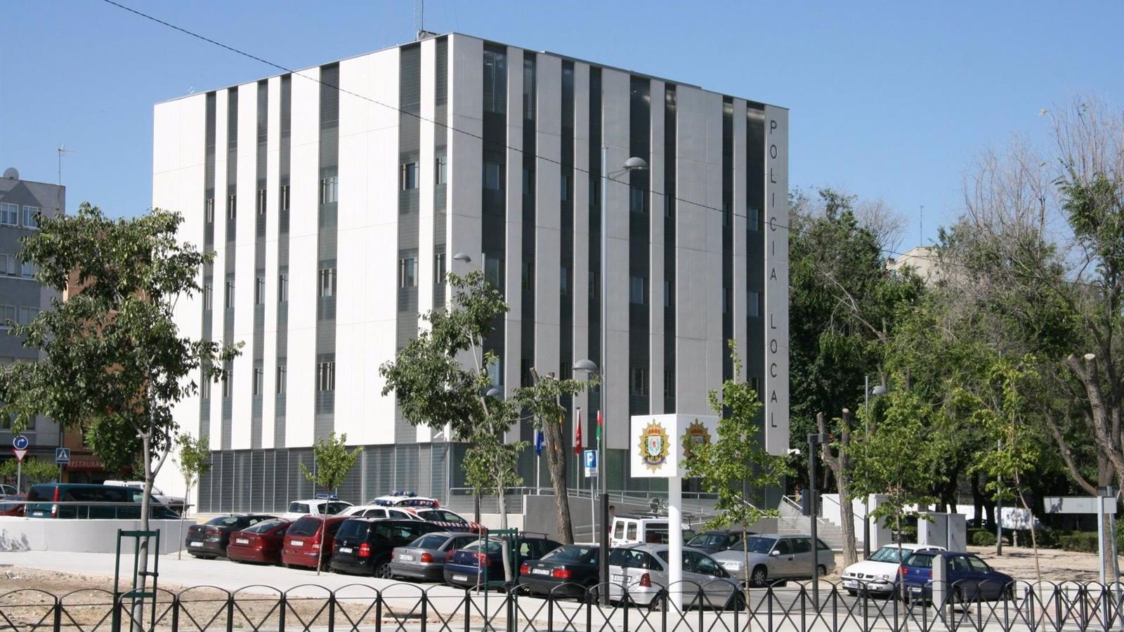 Un policía municipal de Coslada fuera de servicio salva a un hombre a punto de morir ahogado en Alicante