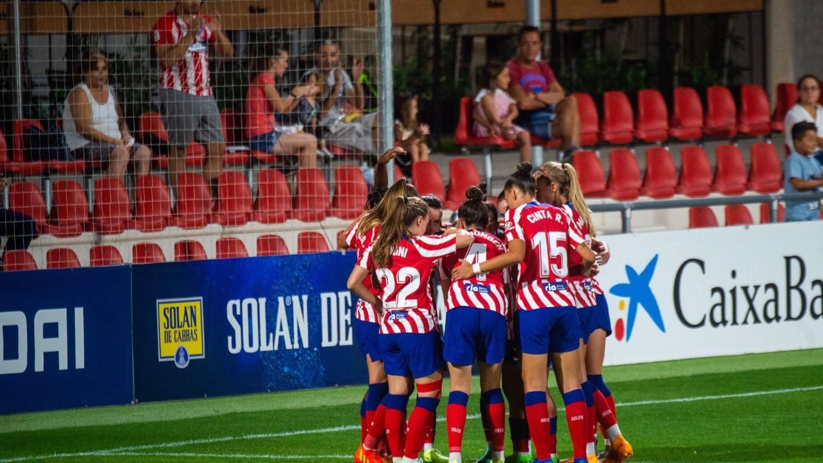 Alcalá.- El Atlético de Madrid femenino se alza con la victoria en el torneo de fútbol local frente al ACF Florentina Alcalá.- El Atlético de Madrid femenino se alza con la victoria en el torneo de fútbol local frente al ACF Florentina