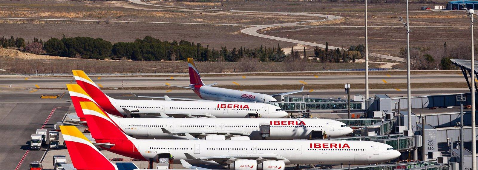 Los tripulantes de cabina de Iberia también inician protestas este viernes