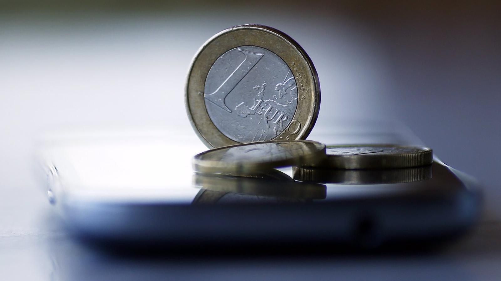 El euro supera la paridad con el dólar
