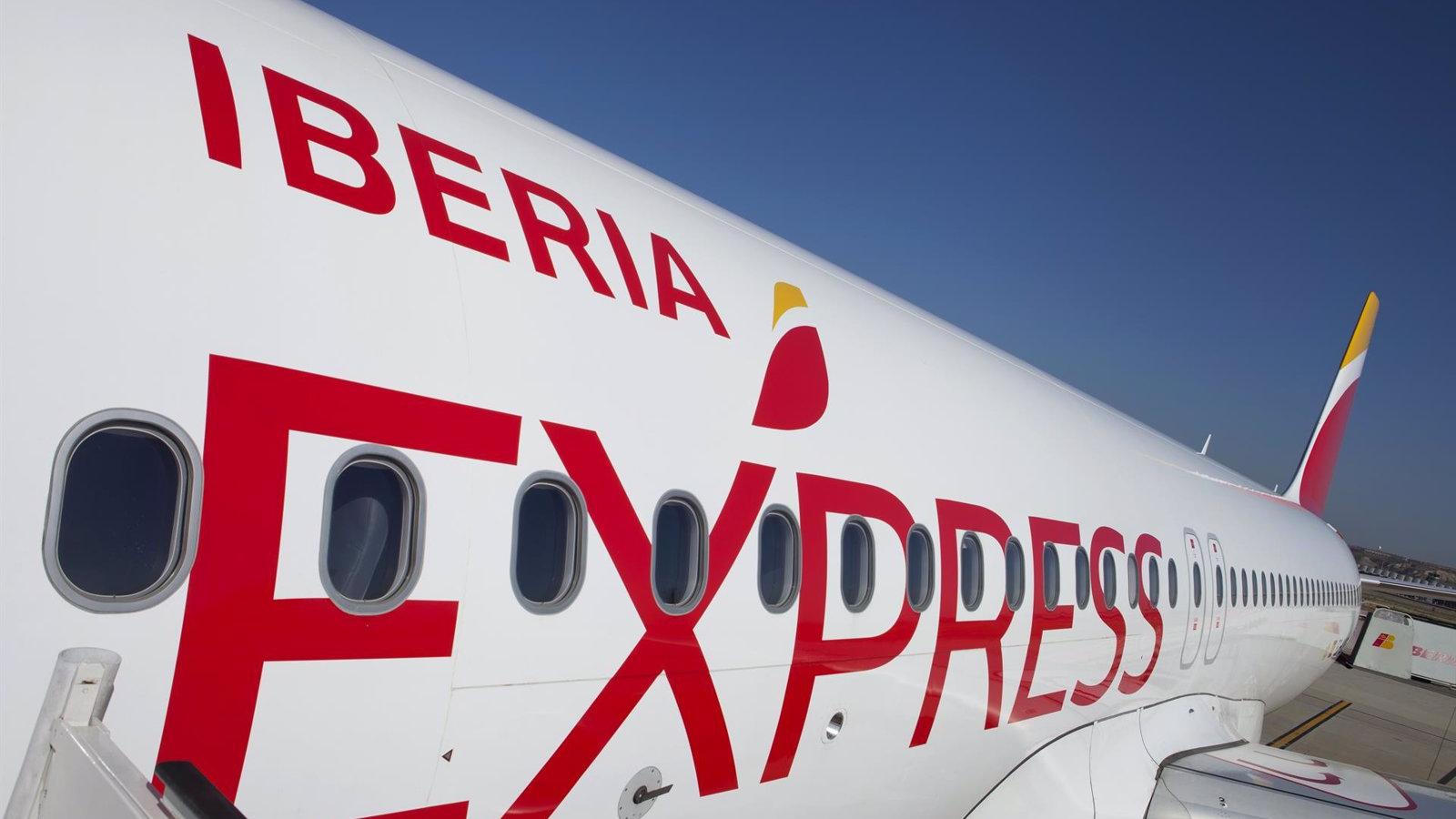 Iberia Express ha cancelado 12 vuelos entre los días 28 y 30 de agosto para 