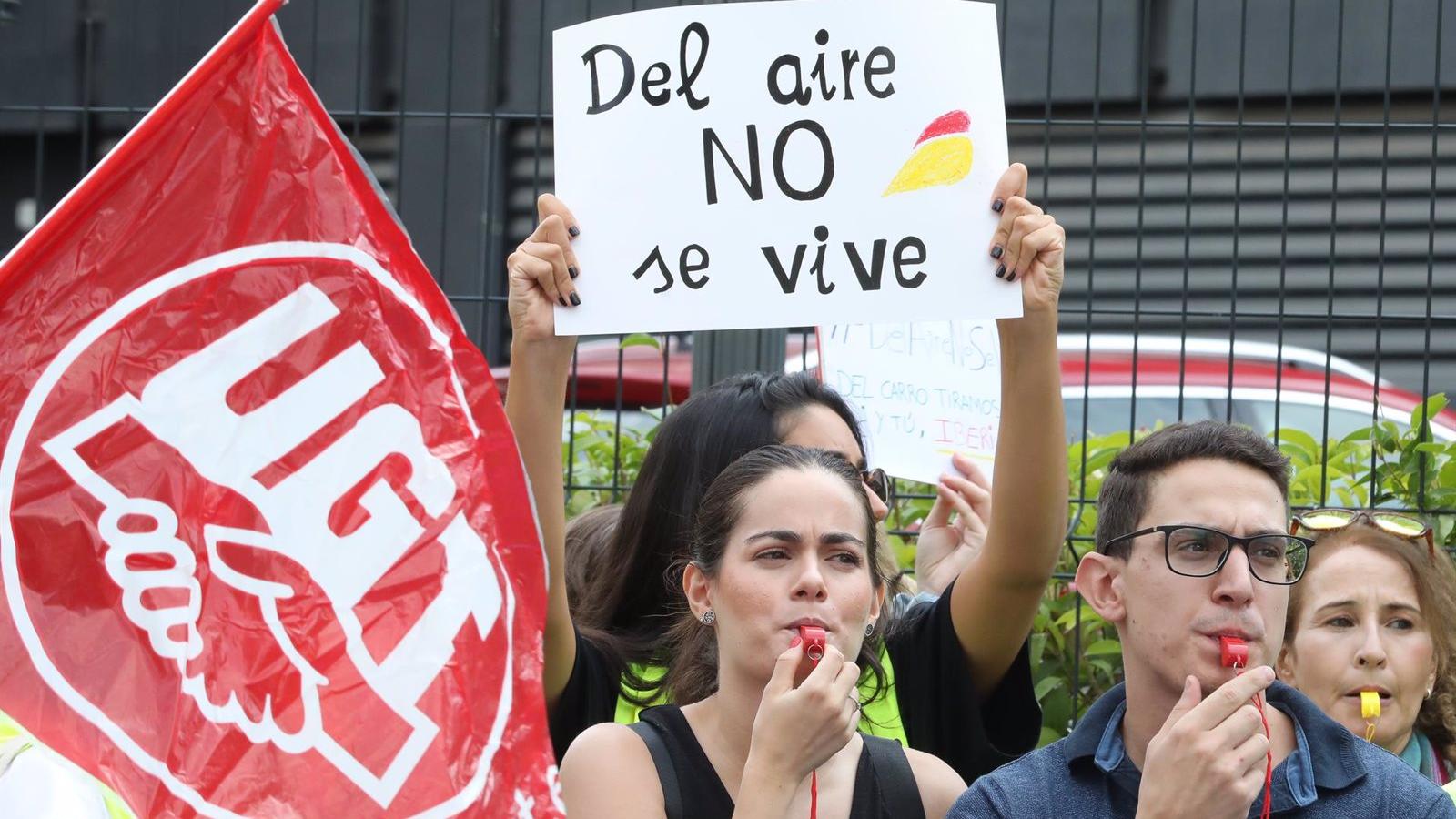 Iberia Express cancela 28 vuelos por la huelga y operará el 93,2% de las operaciones programadas del 28 al 31 de agosto Iberia Express cancela 28 vuelos por la huelga y operará el 93,2% de las operaciones programadas del 28 al 31 de agosto