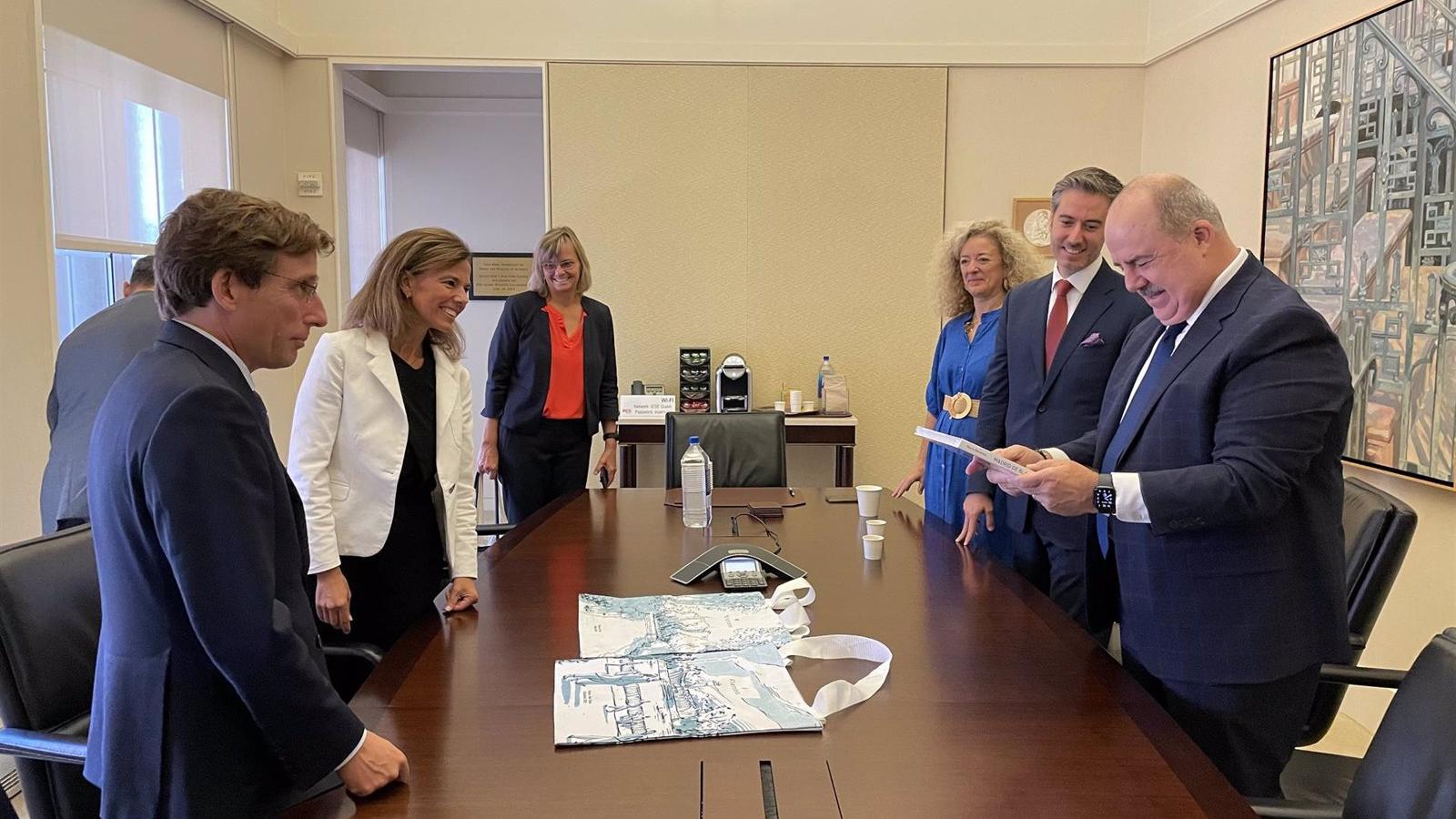 Martínez-Almeida destaca ante empresarios neoyorkinos el potencial de Madrid como "polo de inversión e innovación"