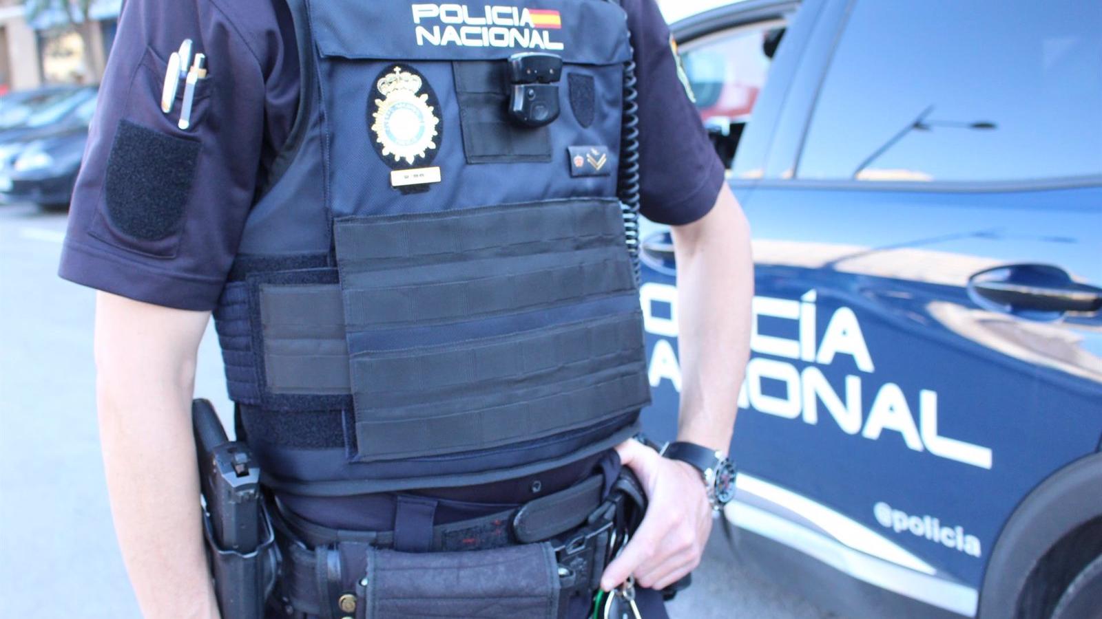Detenido un hombre que circulaba en patinete borracho y en sentido contrario por la A-6