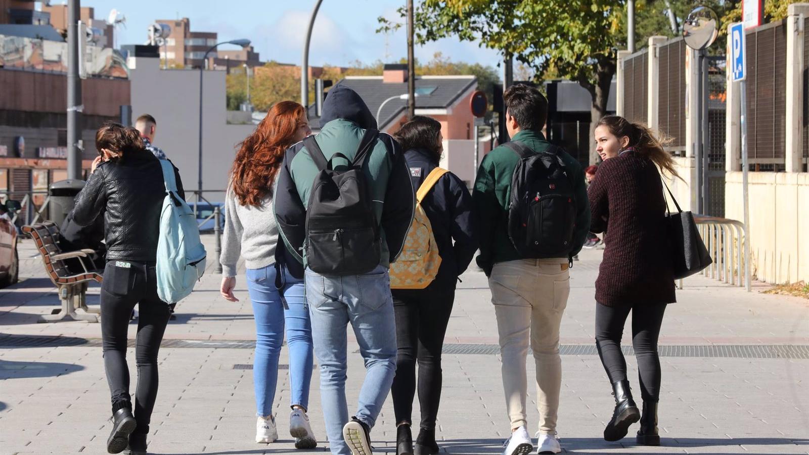 El 28% de jóvenes españoles solo tiene estudios básicos